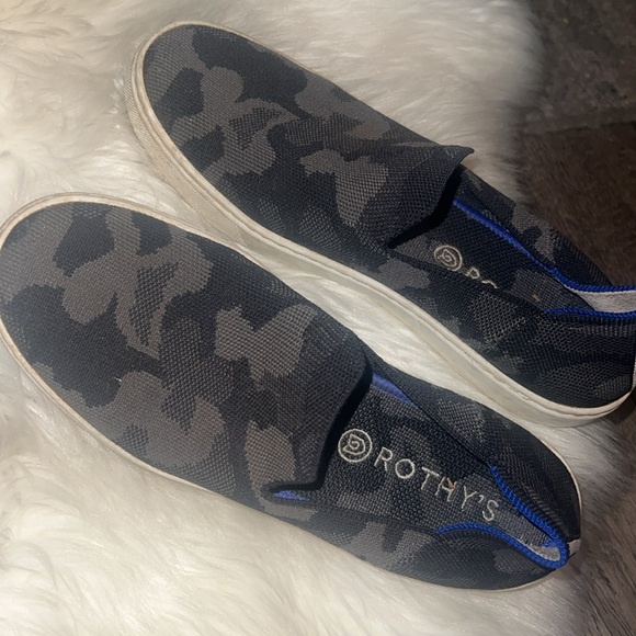 Rothy’s bundle both are size 9 - Picture 3 of 10